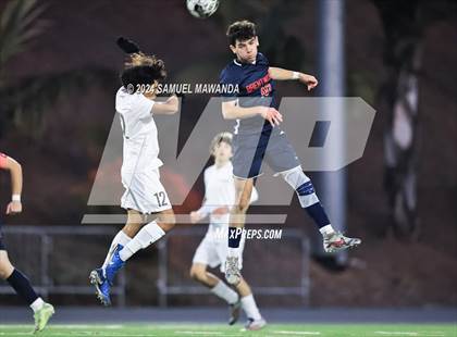 Thumbnail 3 in Brentwood School vs Burroughs photogallery.
