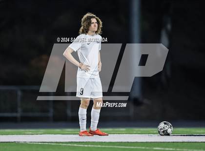 Thumbnail 3 in Brentwood School vs Burroughs photogallery.