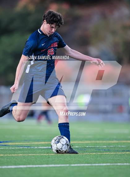 Thumbnail 2 in Brentwood School vs Burroughs photogallery.