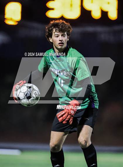 Thumbnail 3 in Brentwood School vs Burroughs photogallery.