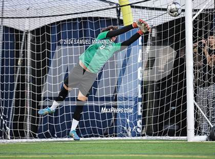 Thumbnail 3 in Brentwood School vs Burroughs photogallery.