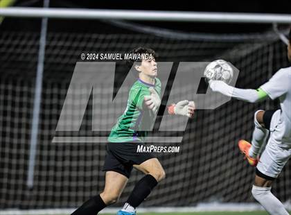 Thumbnail 2 in Brentwood School vs Burroughs photogallery.