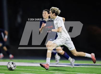 Thumbnail 3 in Brentwood School vs Burroughs photogallery.