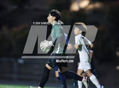 Thumbnail 3 in Brentwood School vs Burroughs photogallery.