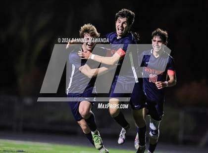 Thumbnail 2 in Brentwood School vs Burroughs photogallery.