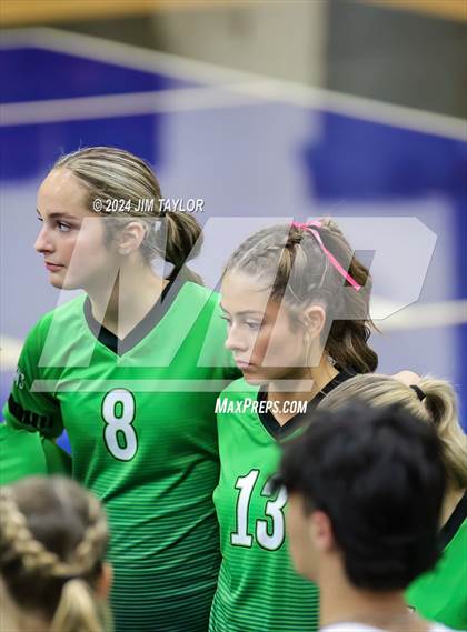 Thumbnail 2 in Iowa Park vs Comanche (UIL 3A  Bi-district) photogallery.