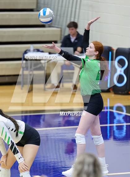 Thumbnail 1 in Iowa Park vs Comanche (UIL 3A  Bi-district) photogallery.