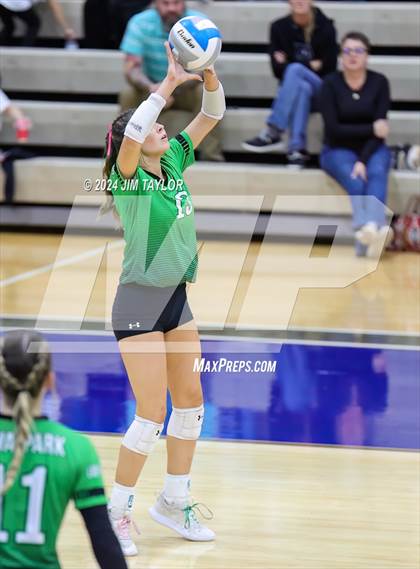 Thumbnail 3 in Iowa Park vs Comanche (UIL 3A  Bi-district) photogallery.
