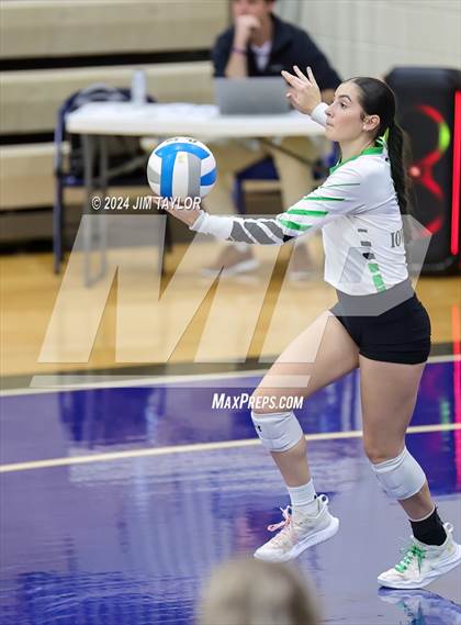 Thumbnail 2 in Iowa Park vs Comanche (UIL 3A  Bi-district) photogallery.