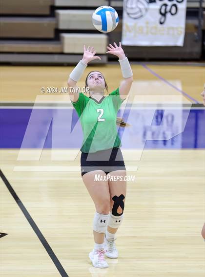 Thumbnail 2 in Iowa Park vs Comanche (UIL 3A  Bi-district) photogallery.