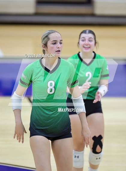 Thumbnail 1 in Iowa Park vs Comanche (UIL 3A  Bi-district) photogallery.