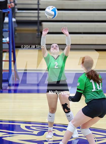Thumbnail 2 in Iowa Park vs Comanche (UIL 3A  Bi-district) photogallery.