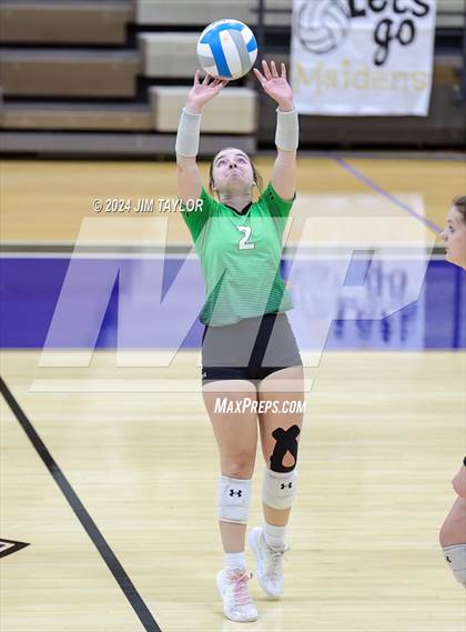Thumbnail 3 in Iowa Park vs Comanche (UIL 3A  Bi-district) photogallery.