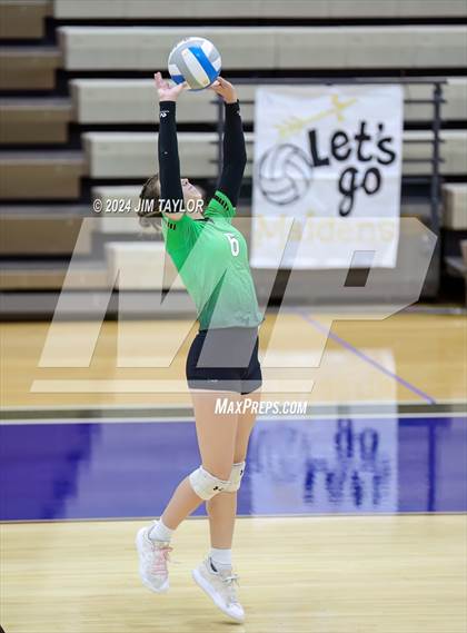 Thumbnail 3 in Iowa Park vs Comanche (UIL 3A  Bi-district) photogallery.