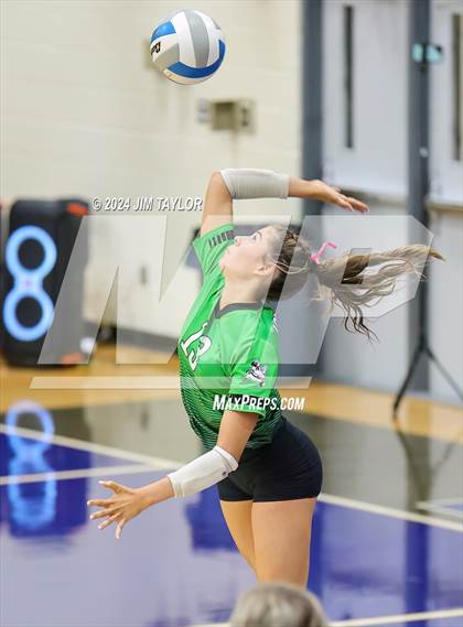 Thumbnail 1 in Iowa Park vs Comanche (UIL 3A  Bi-district) photogallery.
