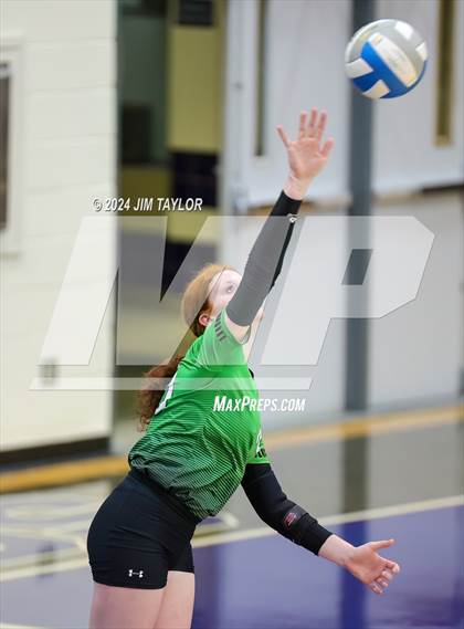 Thumbnail 3 in Iowa Park vs Comanche (UIL 3A  Bi-district) photogallery.