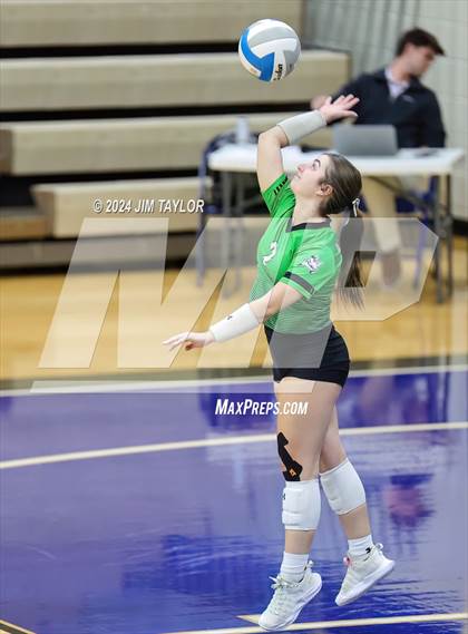 Thumbnail 2 in Iowa Park vs Comanche (UIL 3A  Bi-district) photogallery.