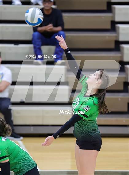 Thumbnail 2 in Iowa Park vs Comanche (UIL 3A  Bi-district) photogallery.