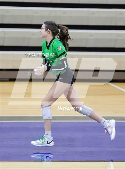 Thumbnail 2 in Iowa Park vs Comanche (UIL 3A  Bi-district) photogallery.