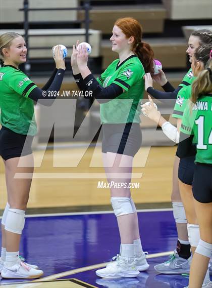 Thumbnail 3 in Iowa Park vs Comanche (UIL 3A  Bi-district) photogallery.