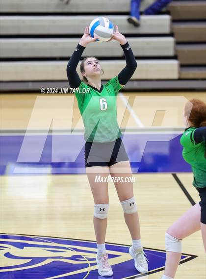 Thumbnail 3 in Iowa Park vs Comanche (UIL 3A  Bi-district) photogallery.