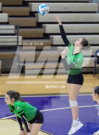 Thumbnail 2 in Iowa Park vs Comanche (UIL 3A  Bi-district) photogallery.