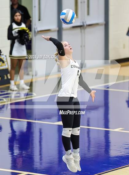 Thumbnail 3 in Iowa Park vs Comanche (UIL 3A  Bi-district) photogallery.