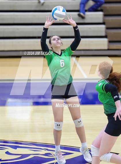 Thumbnail 1 in Iowa Park vs Comanche (UIL 3A  Bi-district) photogallery.