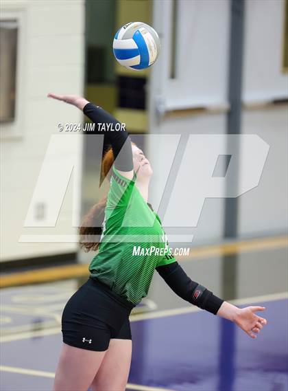 Thumbnail 2 in Iowa Park vs Comanche (UIL 3A  Bi-district) photogallery.