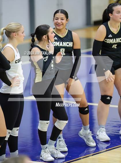 Thumbnail 2 in Iowa Park vs Comanche (UIL 3A  Bi-district) photogallery.