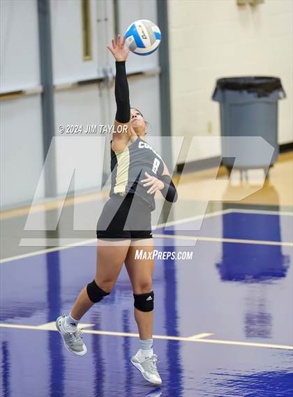 Thumbnail 2 in Iowa Park vs Comanche (UIL 3A  Bi-district) photogallery.