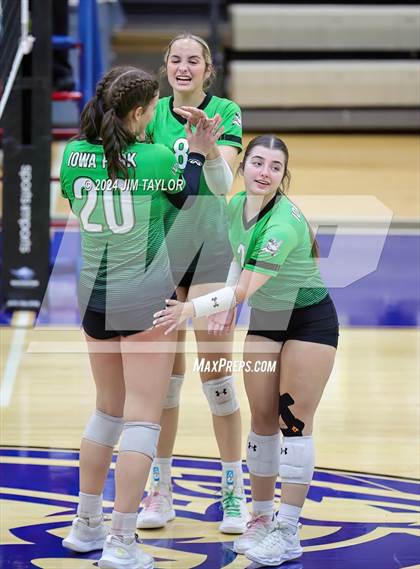 Thumbnail 1 in Iowa Park vs Comanche (UIL 3A  Bi-district) photogallery.