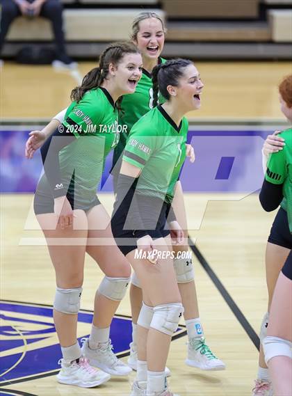 Thumbnail 2 in Iowa Park vs Comanche (UIL 3A  Bi-district) photogallery.