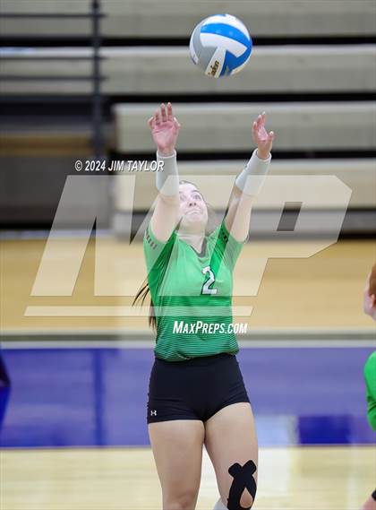 Thumbnail 3 in Iowa Park vs Comanche (UIL 3A  Bi-district) photogallery.