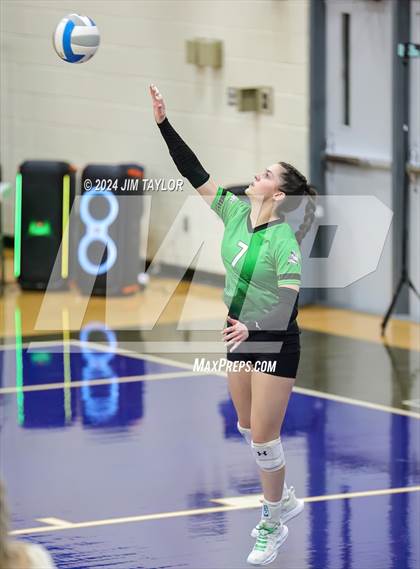 Thumbnail 1 in Iowa Park vs Comanche (UIL 3A  Bi-district) photogallery.