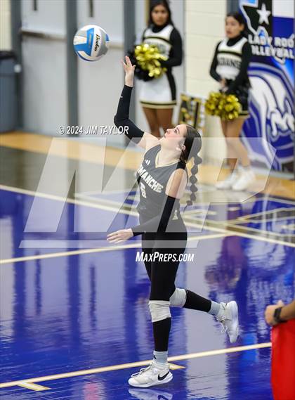 Thumbnail 3 in Iowa Park vs Comanche (UIL 3A  Bi-district) photogallery.