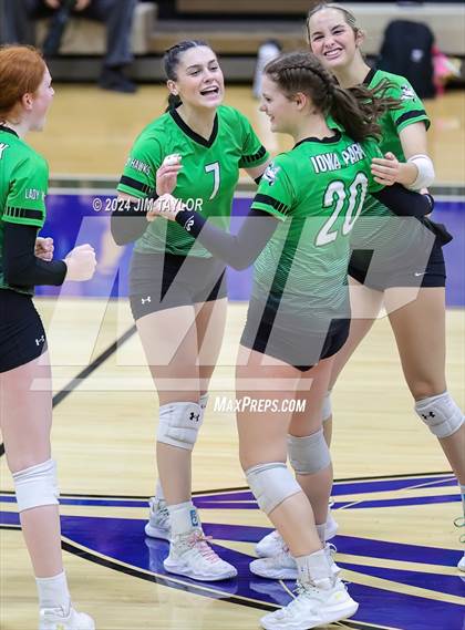 Thumbnail 2 in Iowa Park vs Comanche (UIL 3A  Bi-district) photogallery.