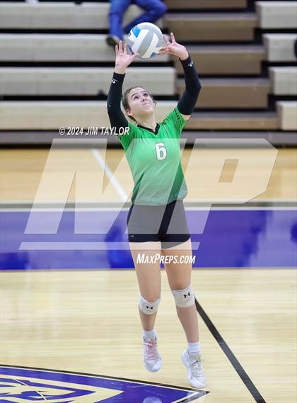 Thumbnail 1 in Iowa Park vs Comanche (UIL 3A  Bi-district) photogallery.