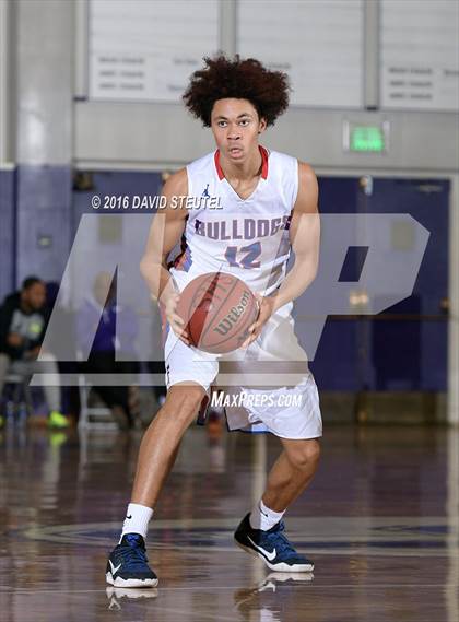 Thumbnail 3 in Oakland Tech vs. Folsom (St. Hope Elite Classic) photogallery.
