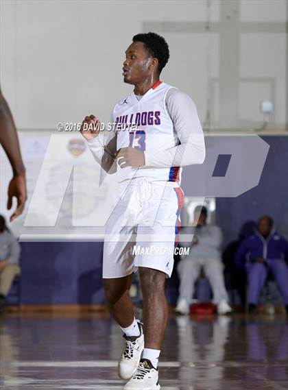Thumbnail 1 in Oakland Tech vs. Folsom (St. Hope Elite Classic) photogallery.