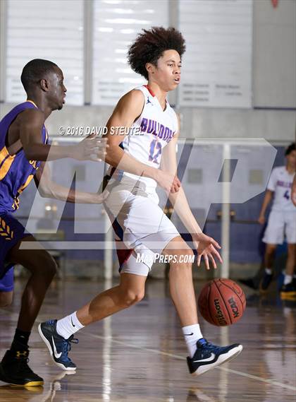Thumbnail 1 in Oakland Tech vs. Folsom (St. Hope Elite Classic) photogallery.