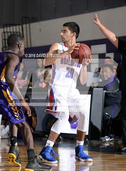 Thumbnail 3 in Oakland Tech vs. Folsom (St. Hope Elite Classic) photogallery.