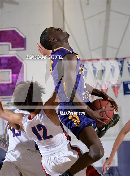 Thumbnail 2 in Oakland Tech vs. Folsom (St. Hope Elite Classic) photogallery.