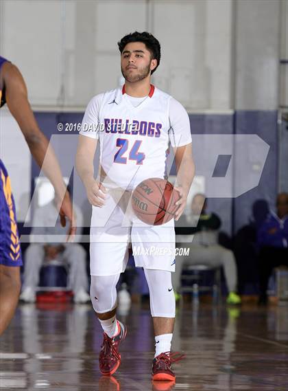 Thumbnail 3 in Oakland Tech vs. Folsom (St. Hope Elite Classic) photogallery.