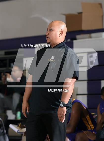 Thumbnail 1 in Oakland Tech vs. Folsom (St. Hope Elite Classic) photogallery.