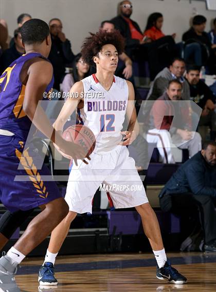 Thumbnail 1 in Oakland Tech vs. Folsom (St. Hope Elite Classic) photogallery.