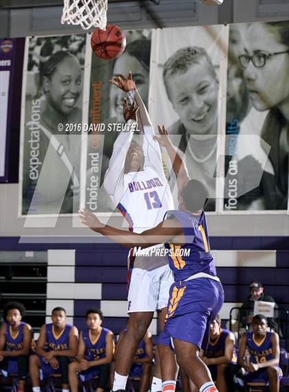Thumbnail 2 in Oakland Tech vs. Folsom (St. Hope Elite Classic) photogallery.