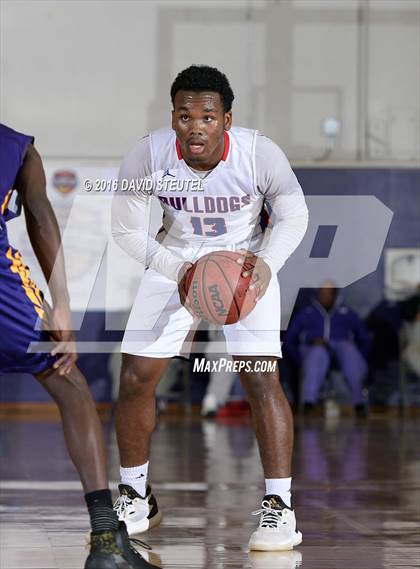 Thumbnail 2 in Oakland Tech vs. Folsom (St. Hope Elite Classic) photogallery.