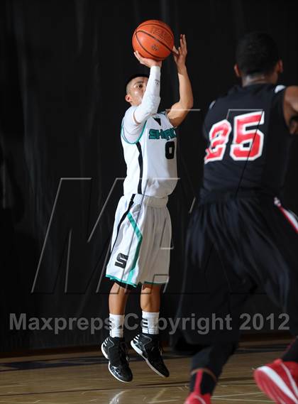 Thumbnail 3 in Etiwanda vs. Santiago (Inland Empire Classic) photogallery.