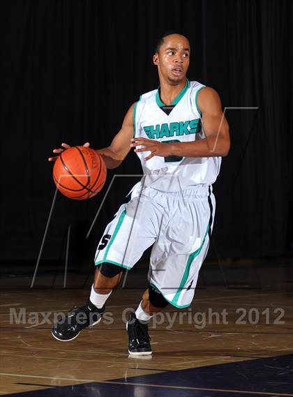 Thumbnail 3 in Etiwanda vs. Santiago (Inland Empire Classic) photogallery.